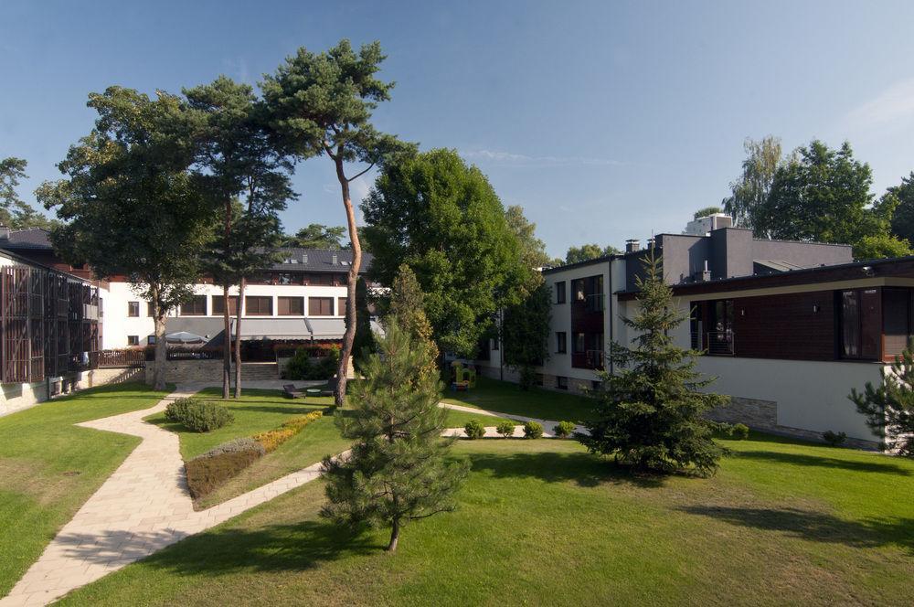 Hotel Columna Medica Łask Exterior foto
